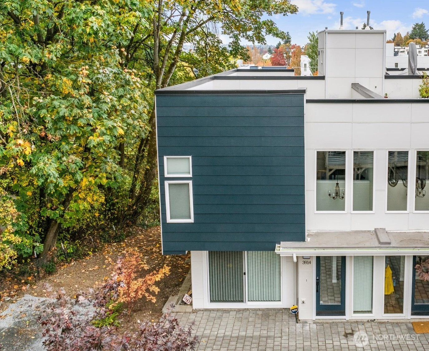 3914 S Brandon Street, Seattle, WA 98118