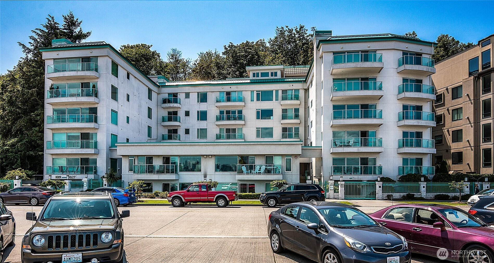 1027 Harbor Avenue SW, Seattle, WA 98116