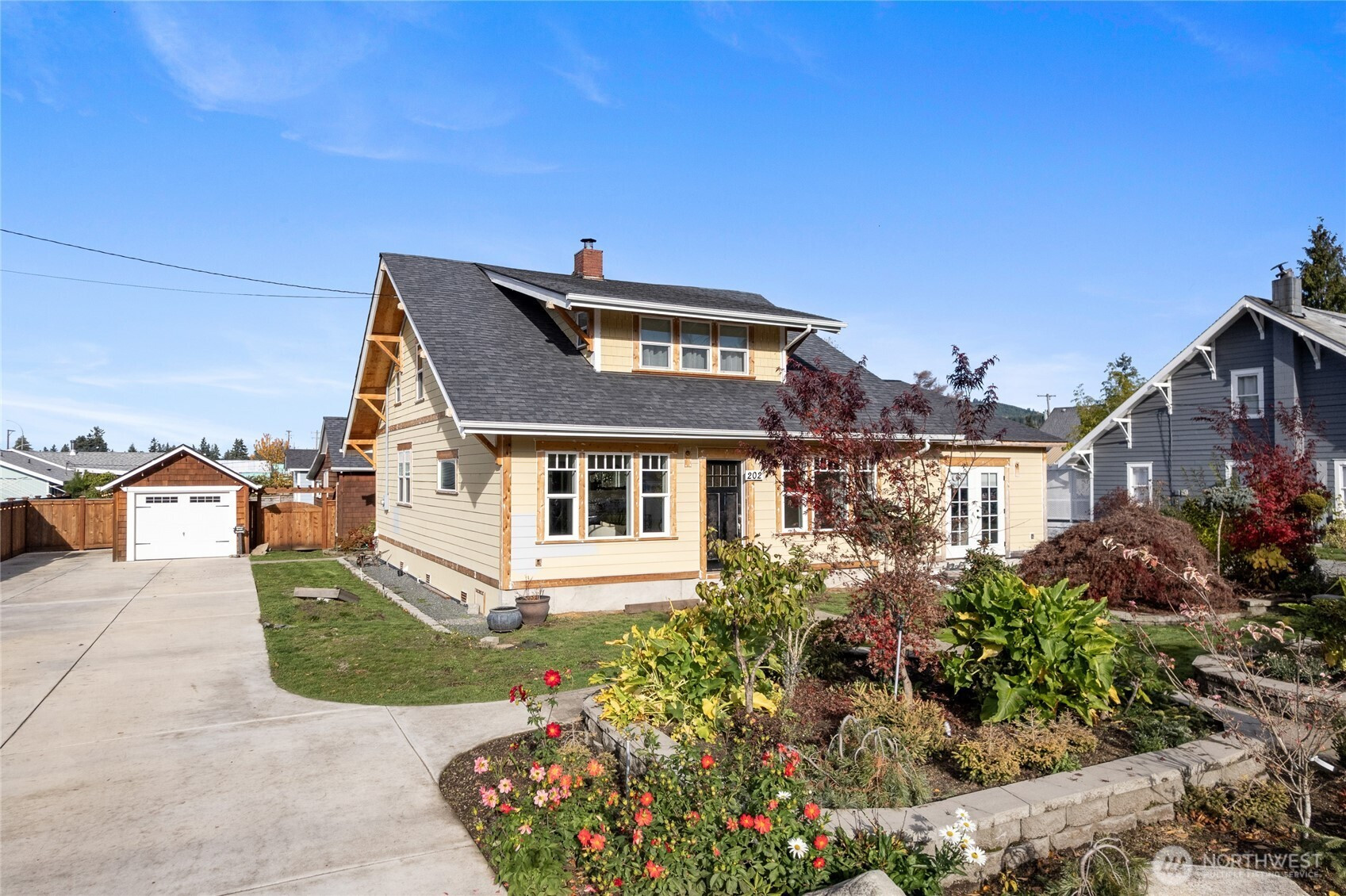 202 Prospect Street E, Eatonville, WA 98328