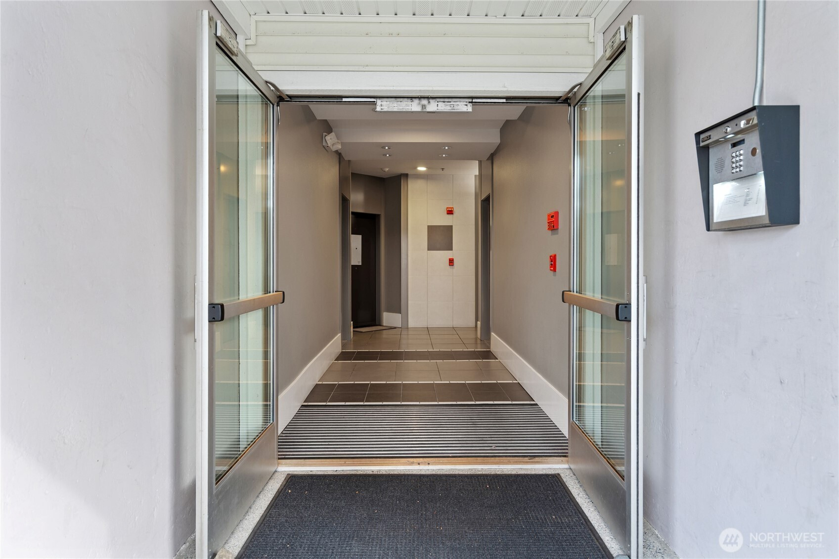 2840 SW Raymond Street, Seattle, WA 98126