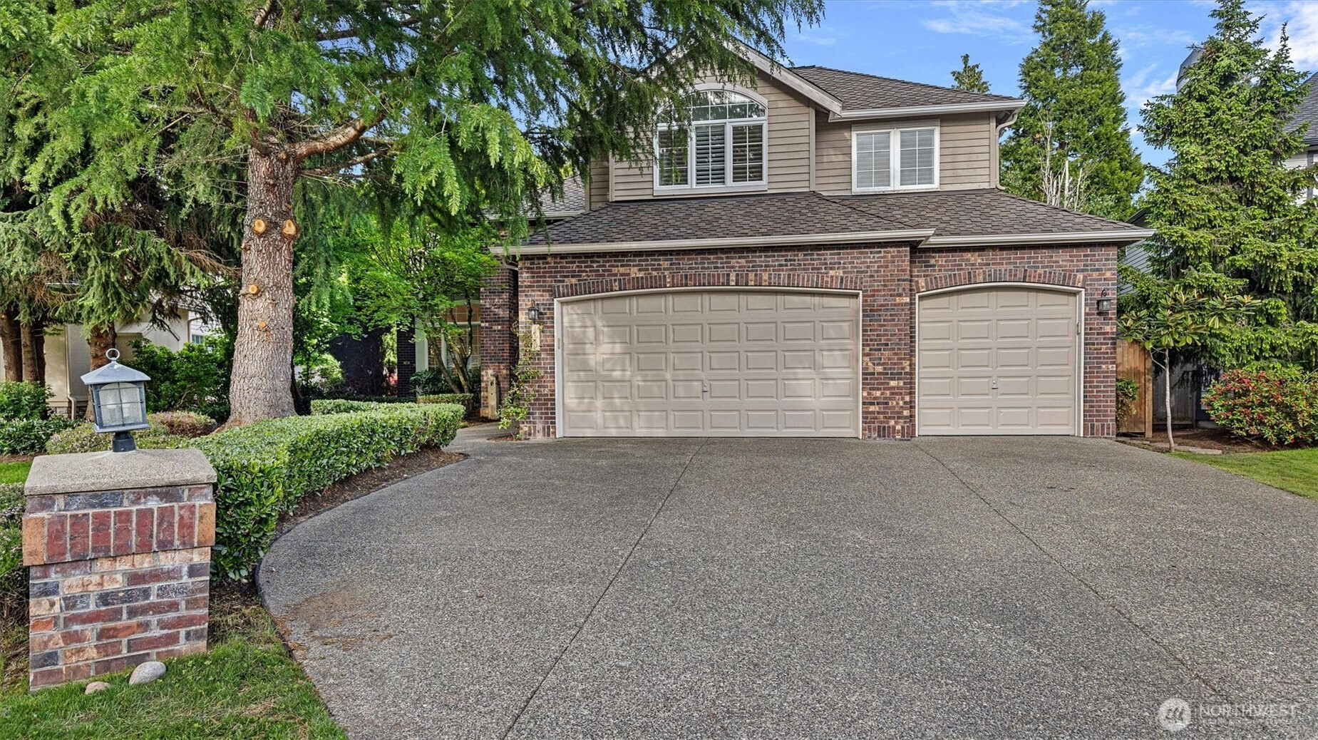 110 247th Avenue SE, Sammamish, WA 98074