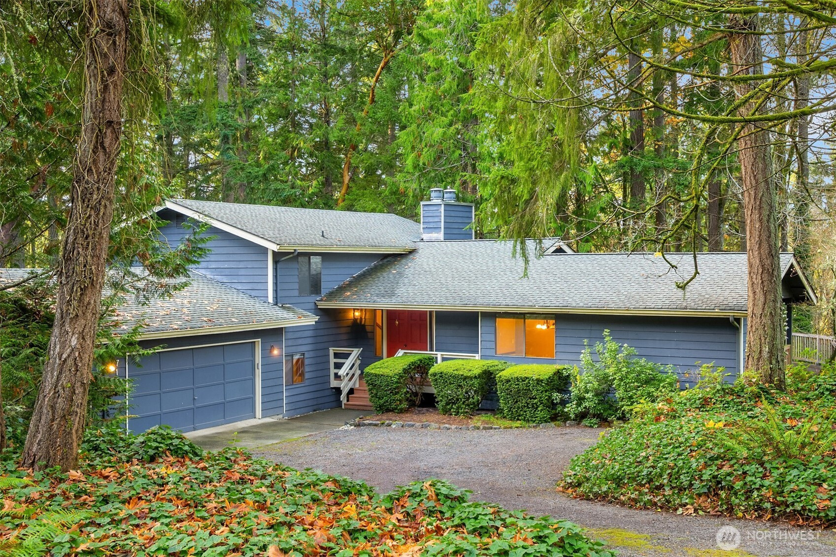 7131 NE Bay Hill Road, Bainbridge Island, WA 98110