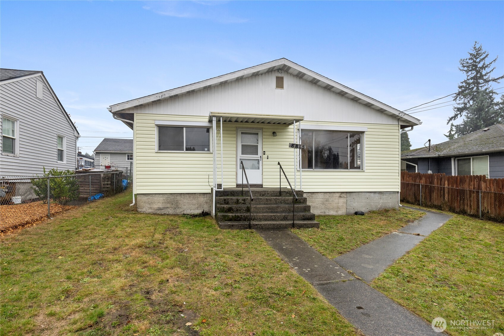 8815 Yakima Avenue S, Tacoma, WA 98444