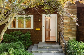 4510 48th Avenue NE, Seattle, WA 98105