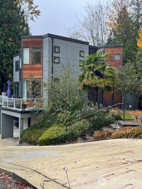 9425 110th Place NE, Kirkland, WA 98033