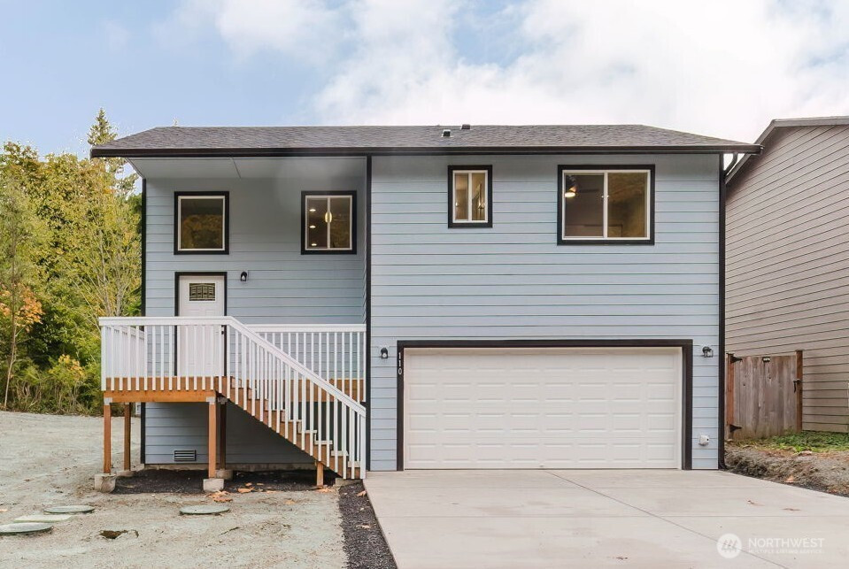 110 E Ellinor Peak Place, Belfair, WA 98528