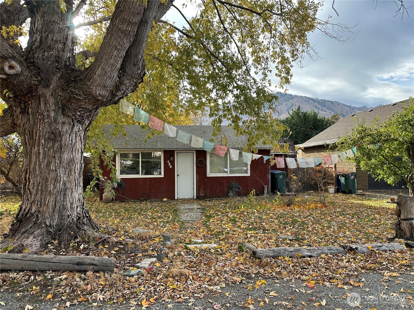 426 E Wapato Avenue, Chelan, WA 98816