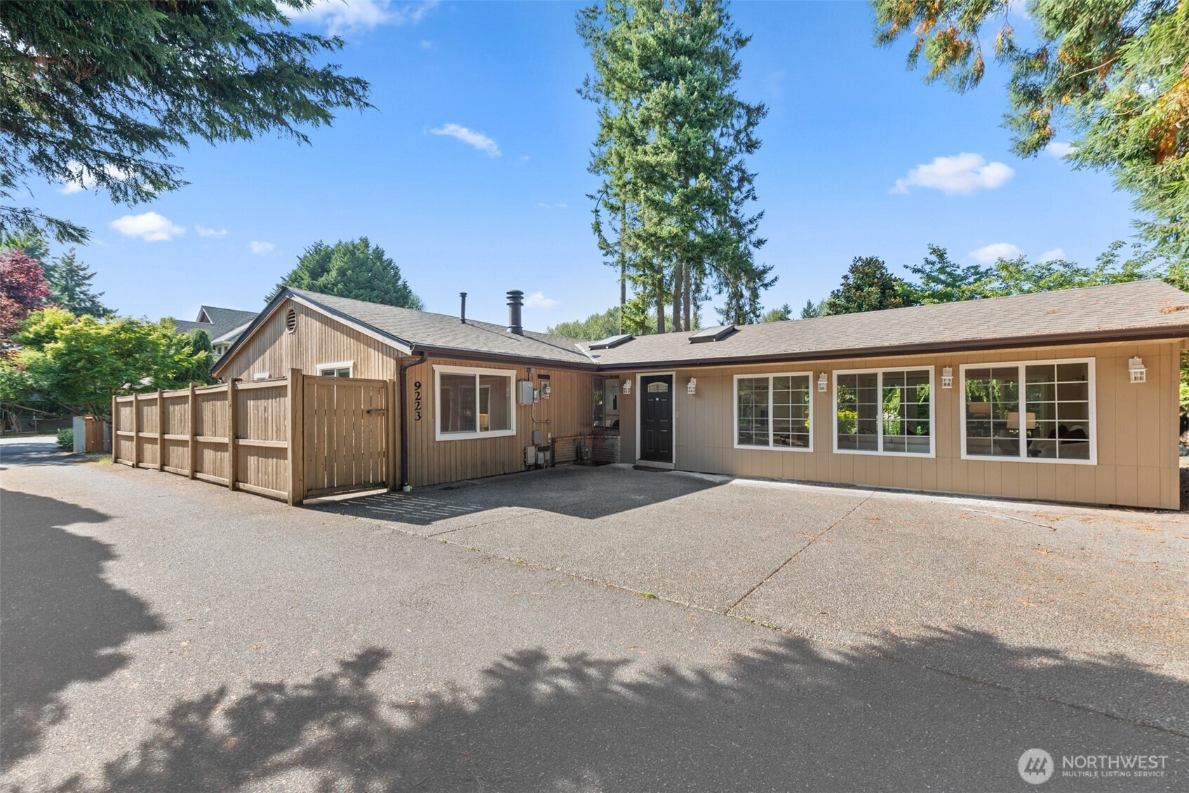 9223 128th Avenue NE, Kirkland, WA 98033