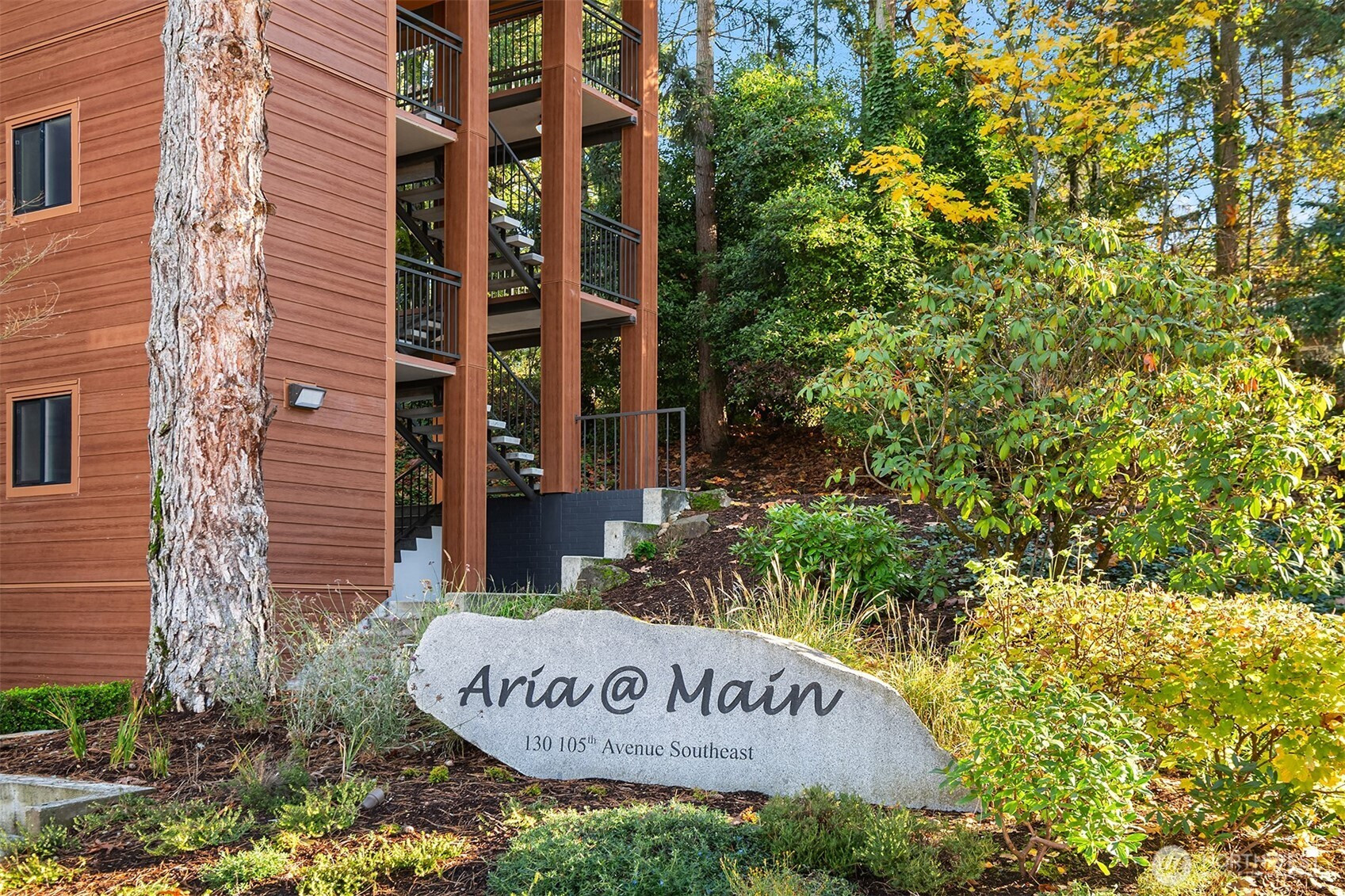 130 105th Avenue SE, Bellevue, WA 98004