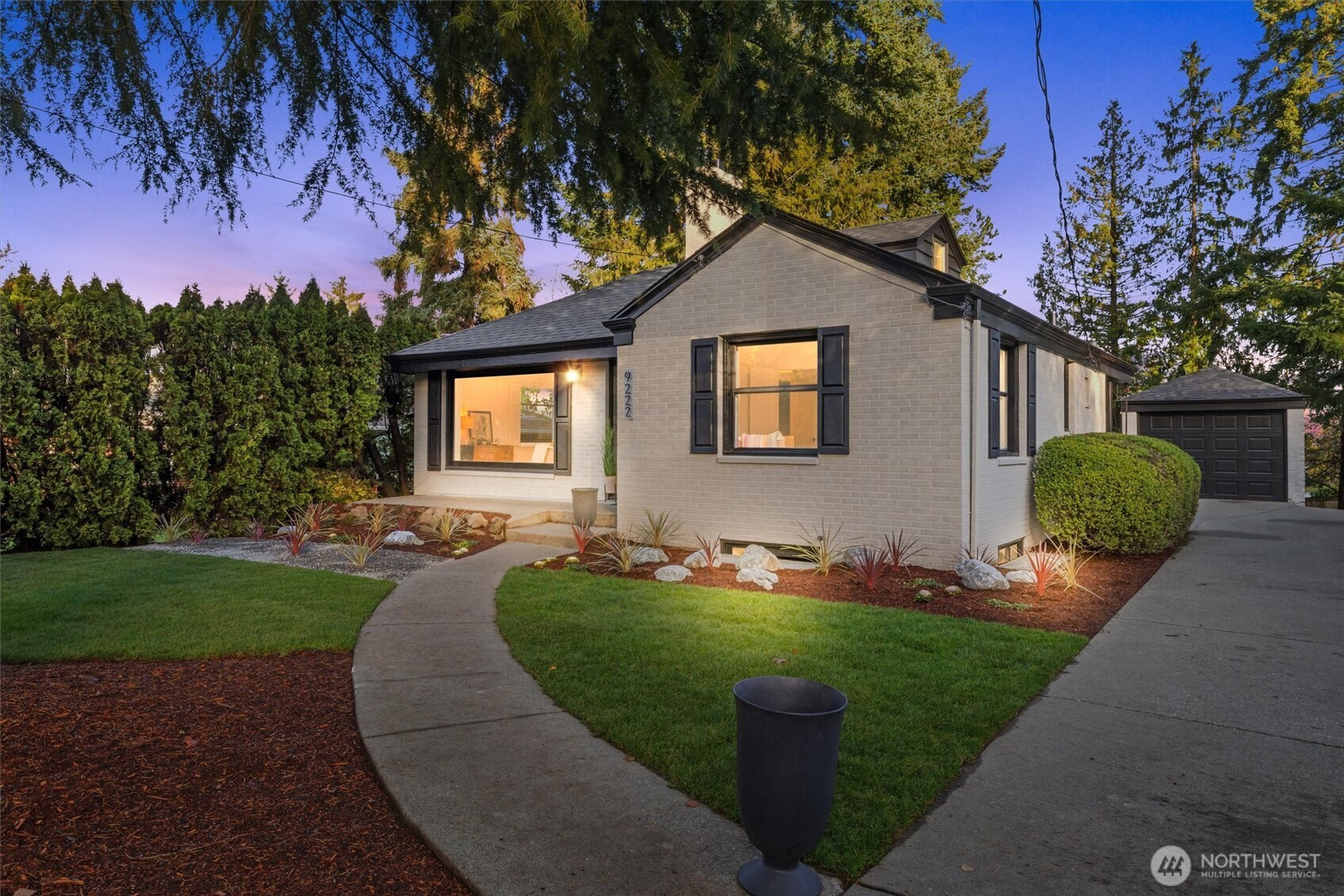 9222 40th Avenue NE, Seattle, WA 98115