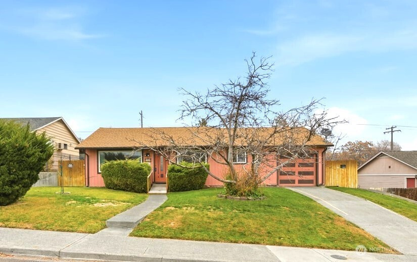 614 W Loop Drive, Moses Lake, WA 98837