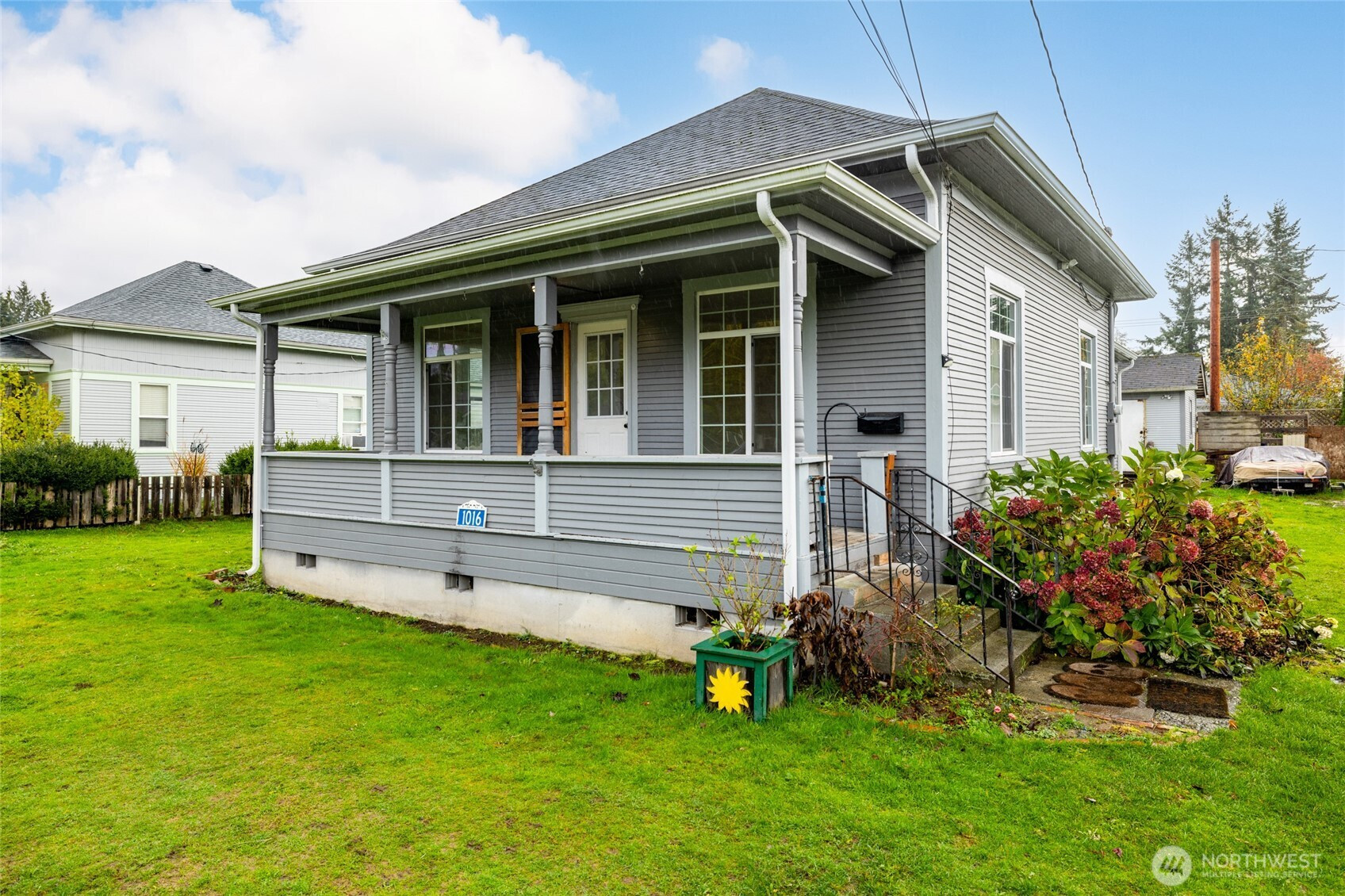 1016 E Orange Avenue, Burlington, WA 98233