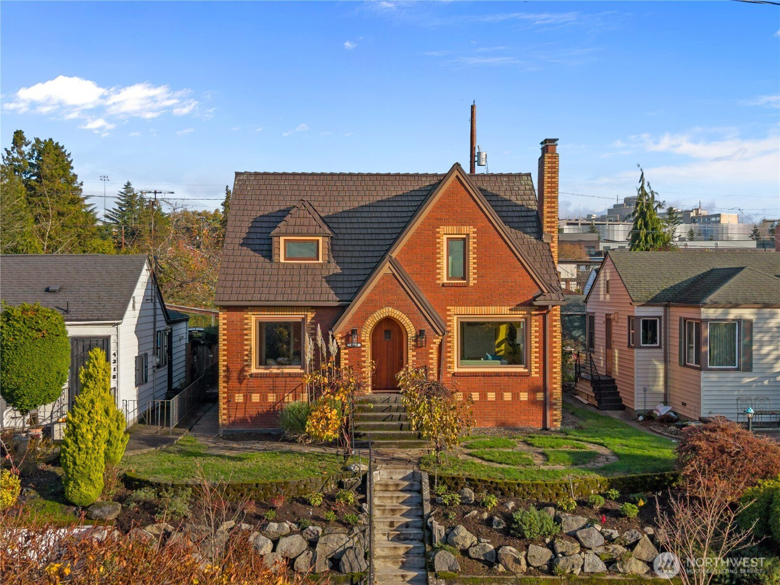 4322 13th Avenue S, Seattle, WA 98108