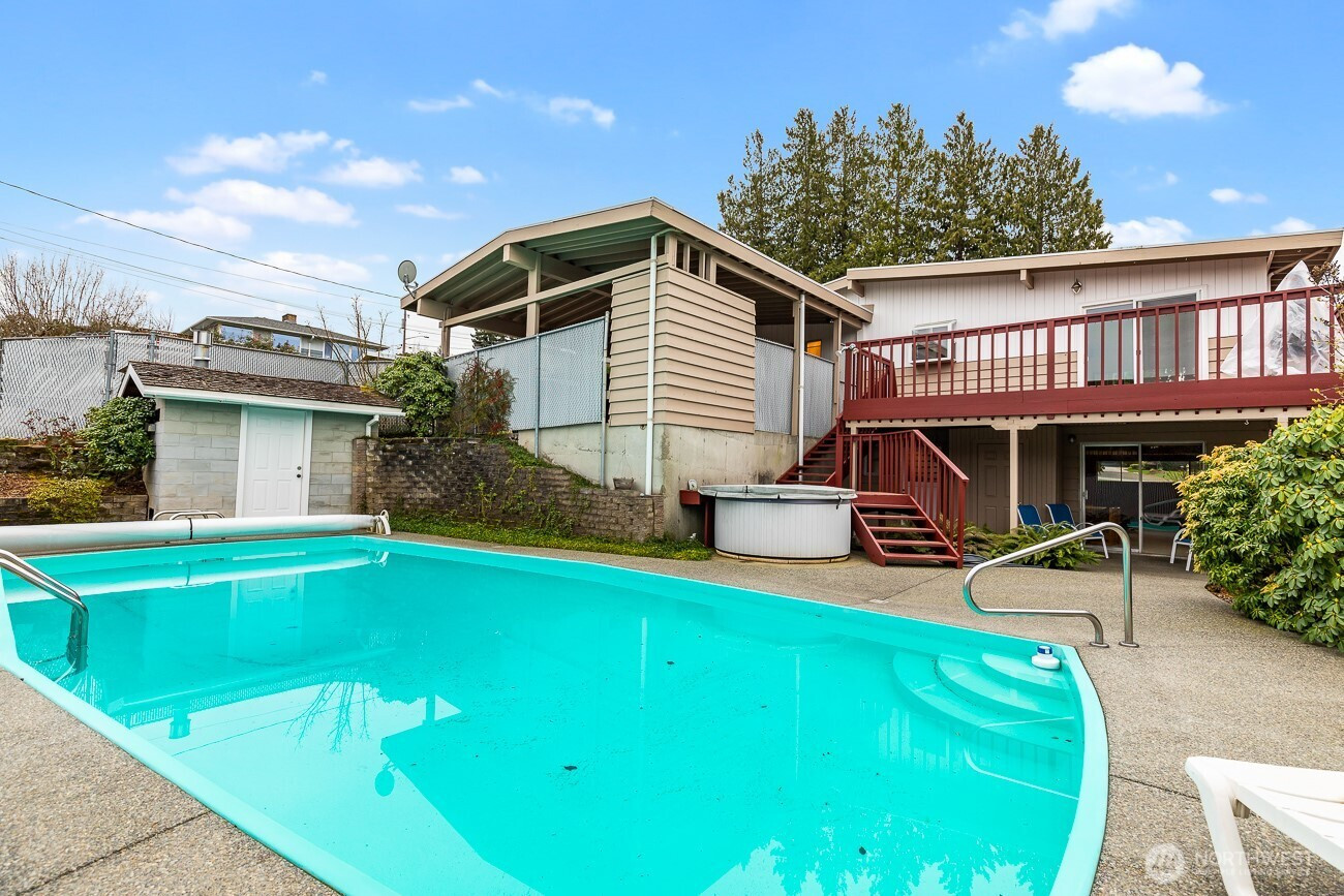 1006 N 36th Street, Renton, WA 98056