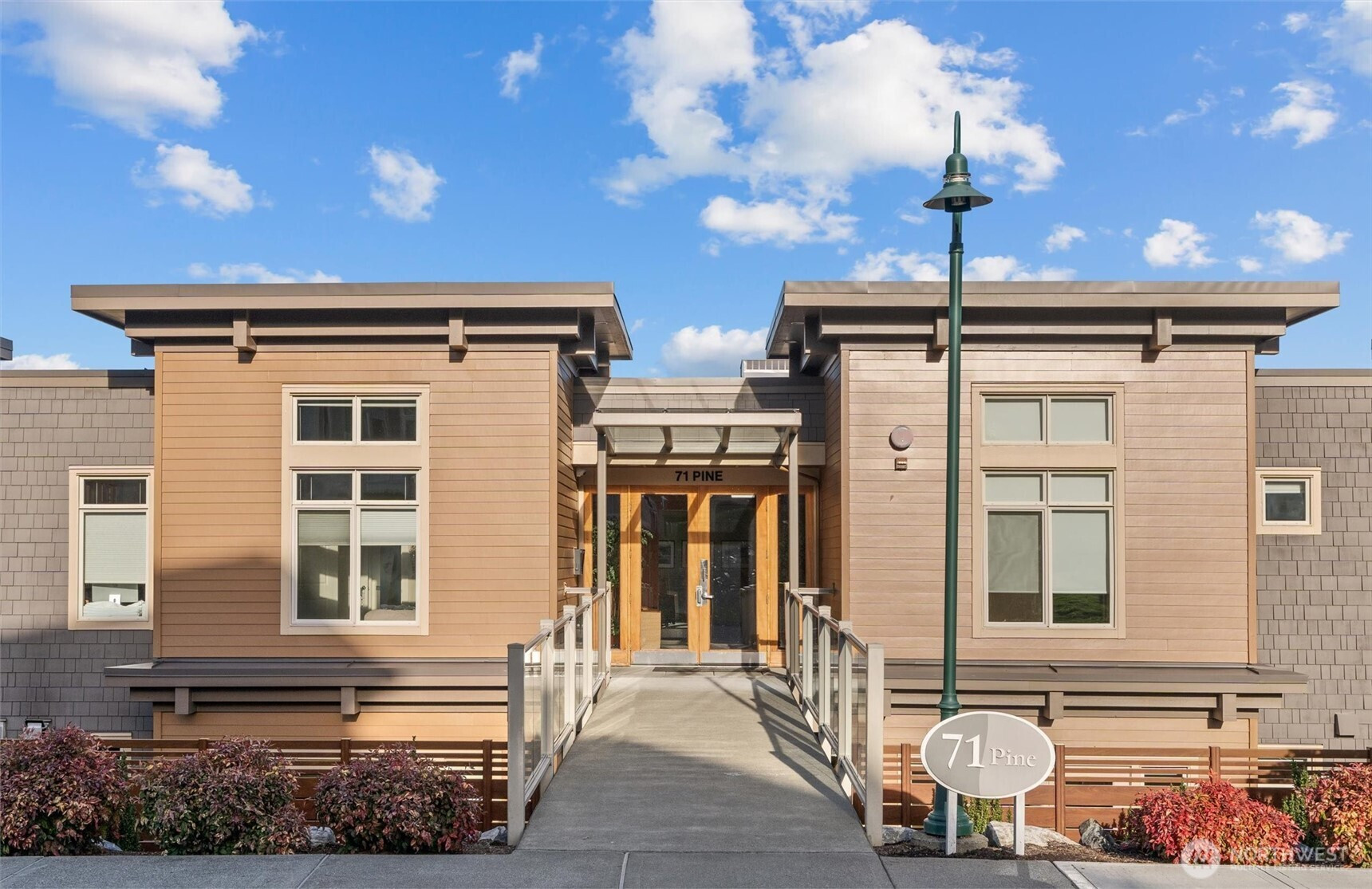 71 Pine Street, Edmonds, WA 98020