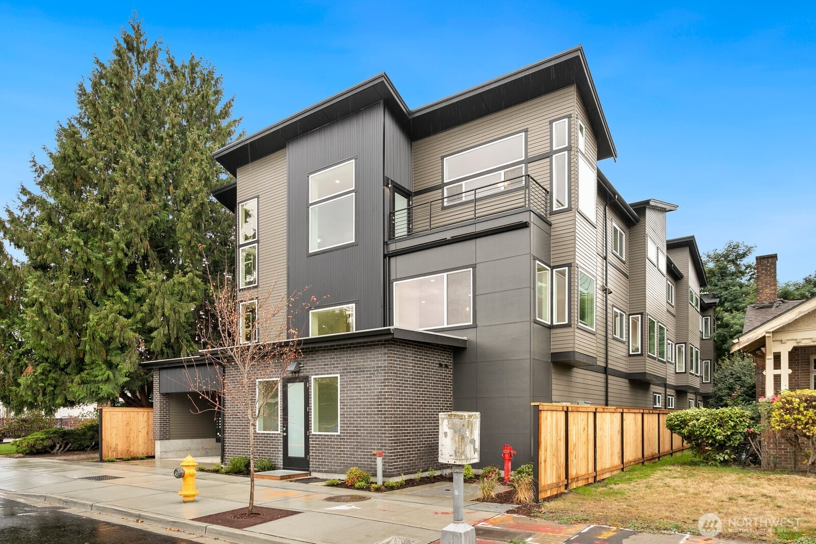 117 Wells Avenue S, Renton, WA 98057