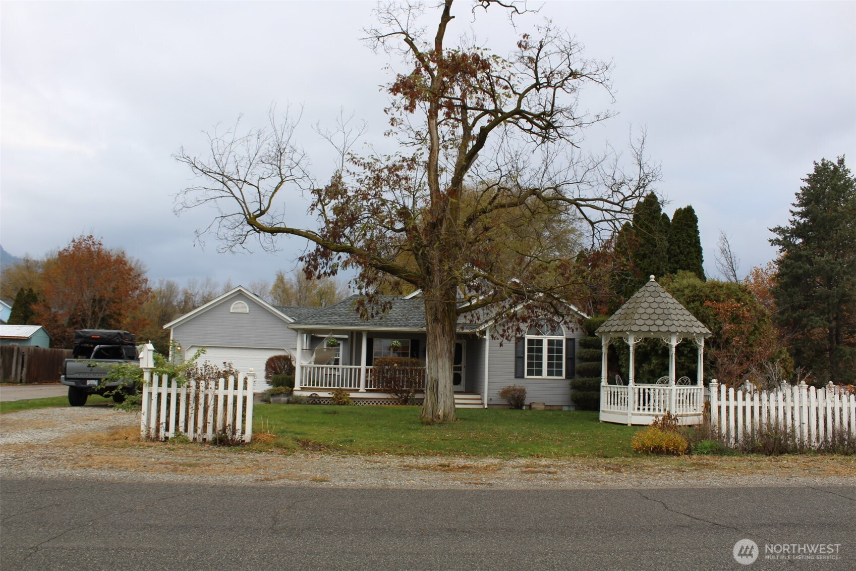 432 5th Avenue, Oroville, WA 98844