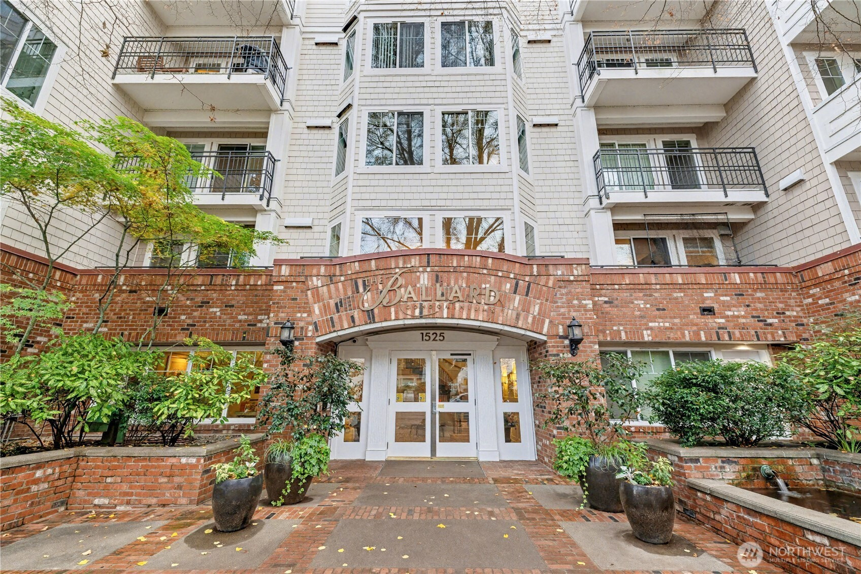 1525 NW 57th Street, Seattle, WA 98107