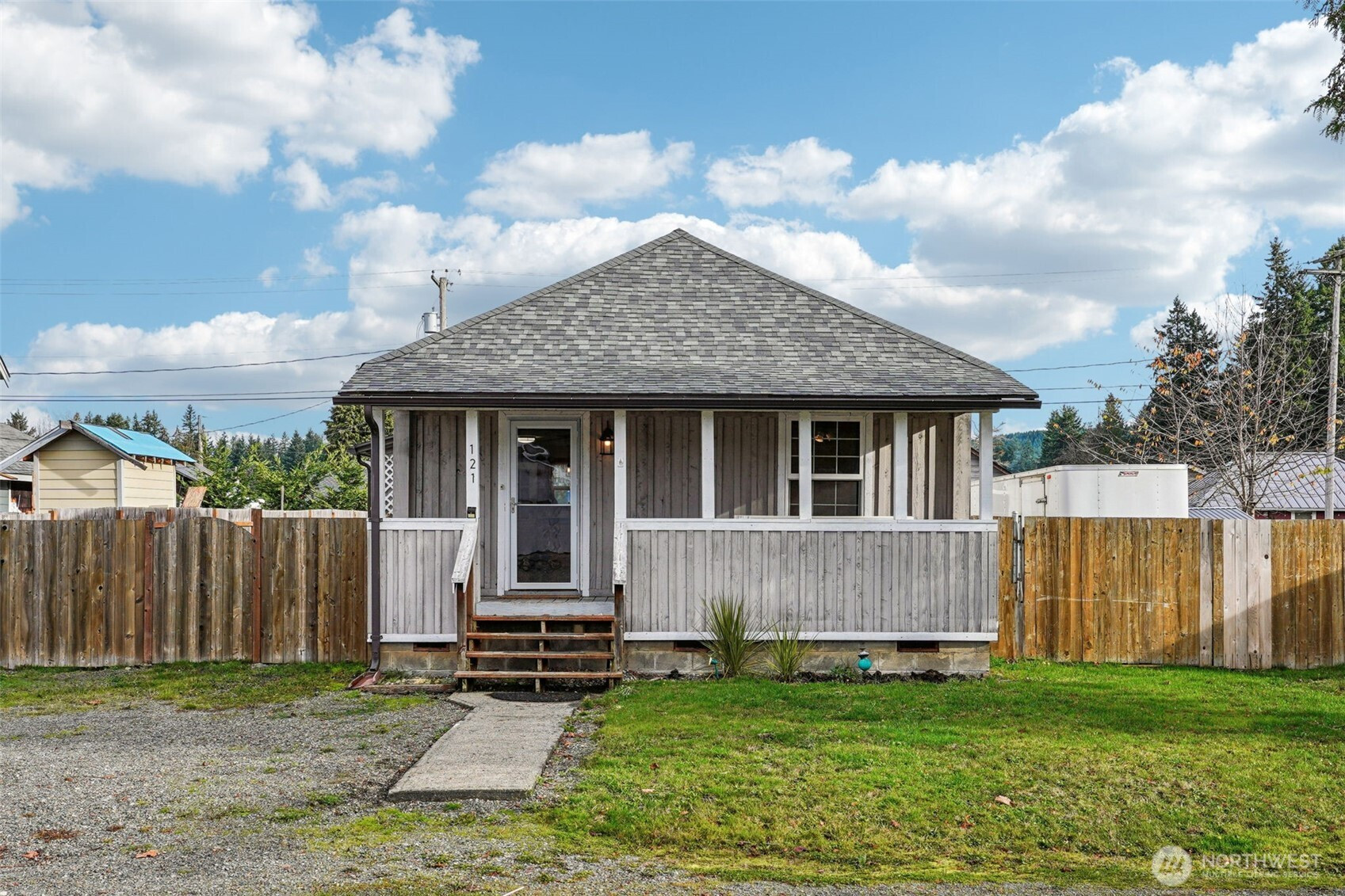 121 3rd Street NW, Carbonado, WA 98323