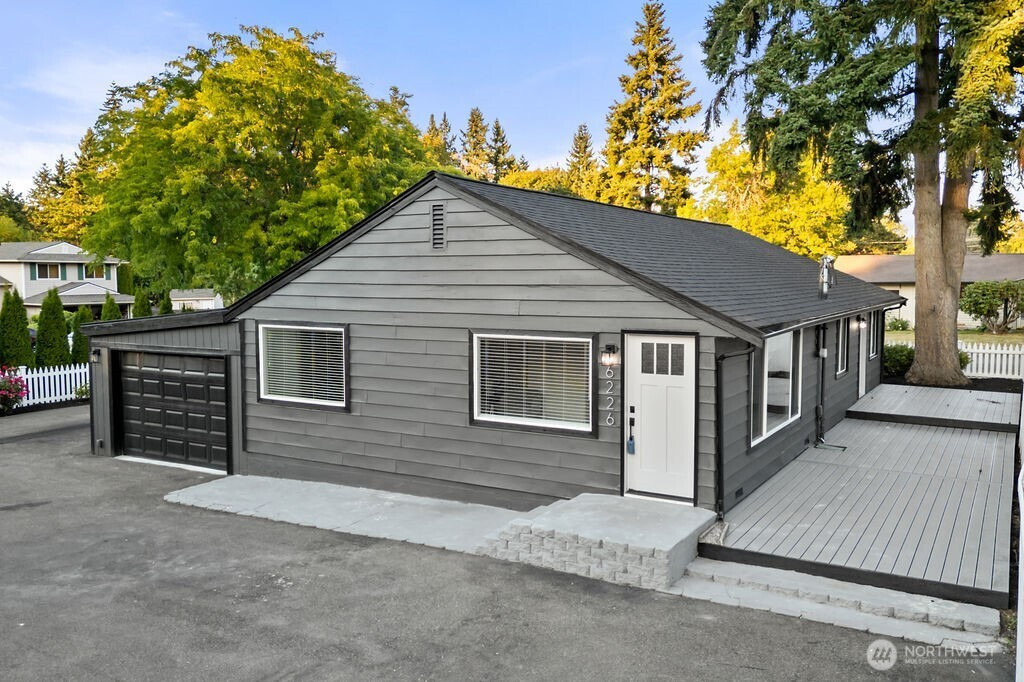 6226 NE 198th Street, Kenmore, WA 98028