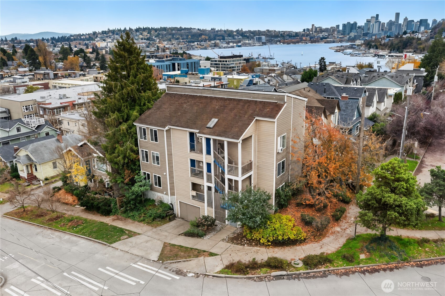 3660 Whitman Avenue N, Seattle, WA 98103