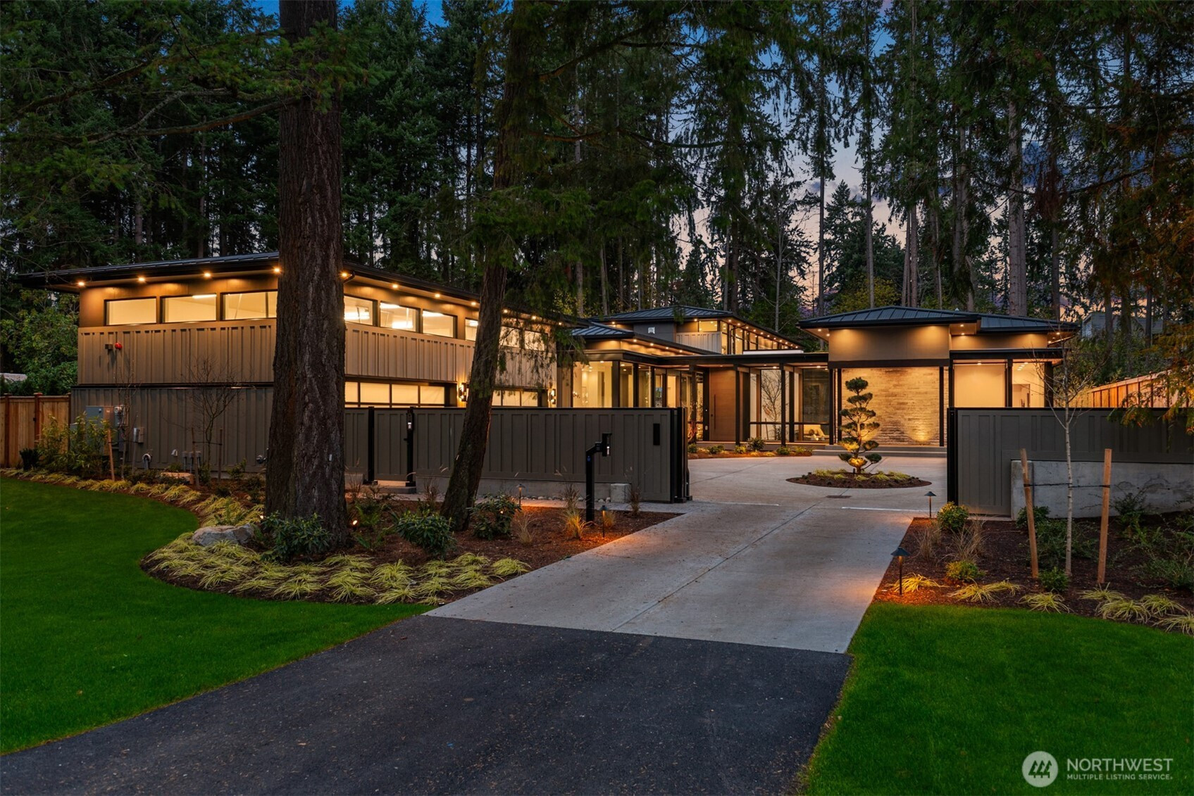 10620 SE 22nd Street, Bellevue, WA 98004