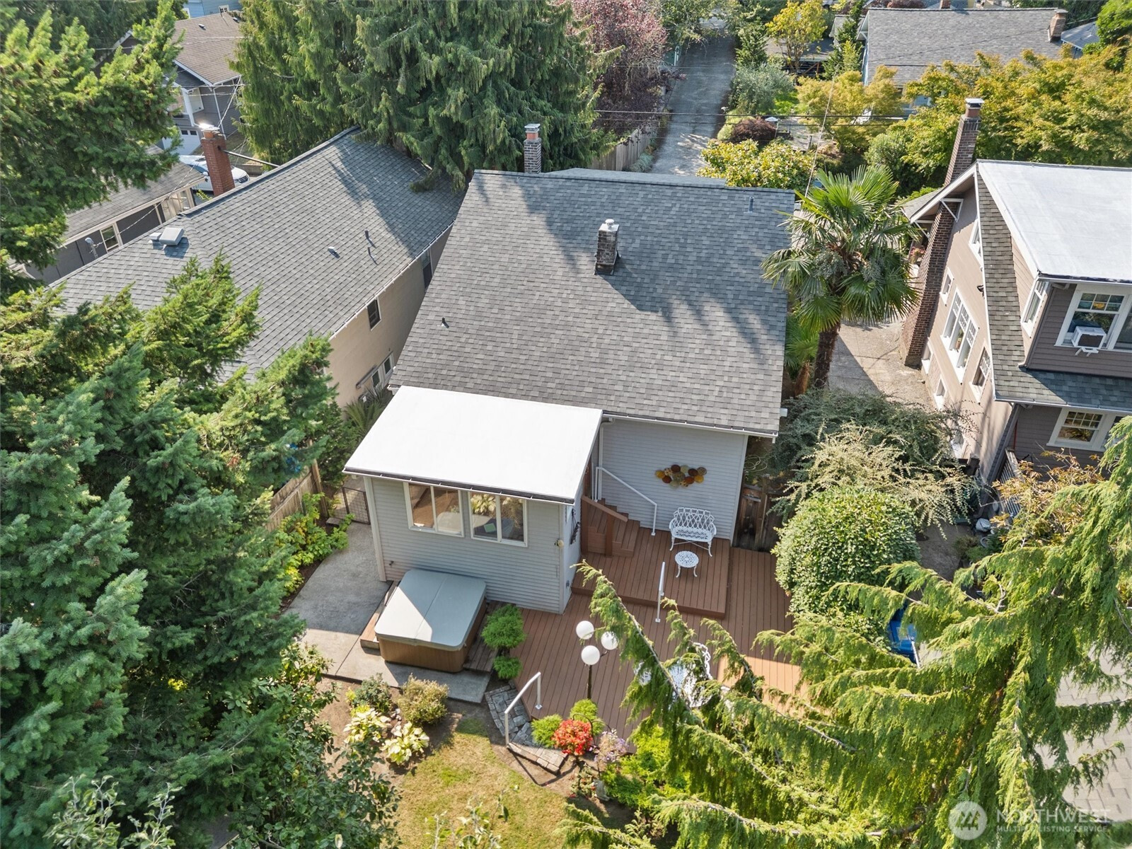 4618 1st Avenue NE, Seattle, WA 98105