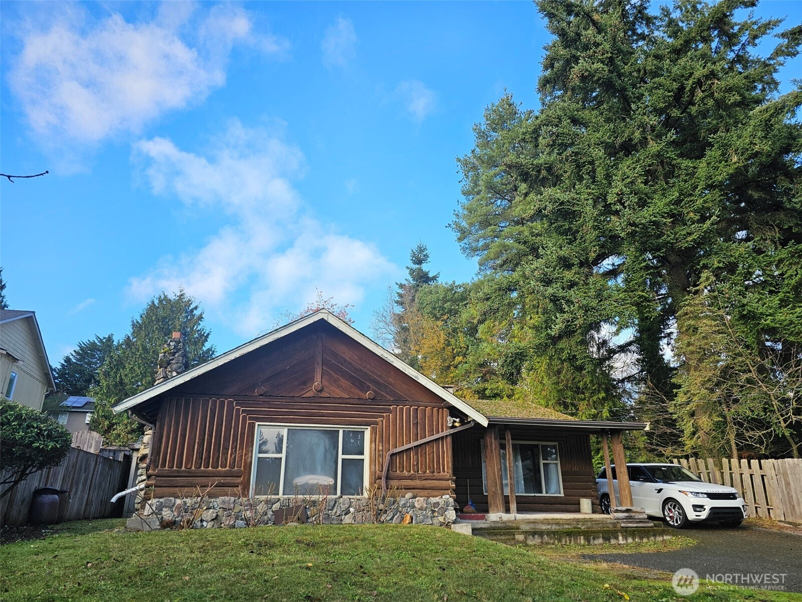 17129 10th NE, Shoreline, WA 98155