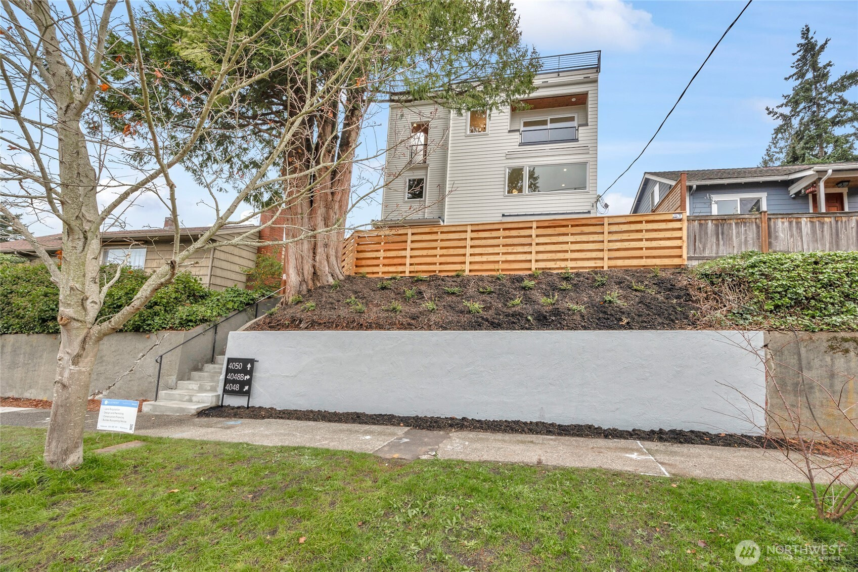 4048 32nd Avenue W, Seattle, WA 98199