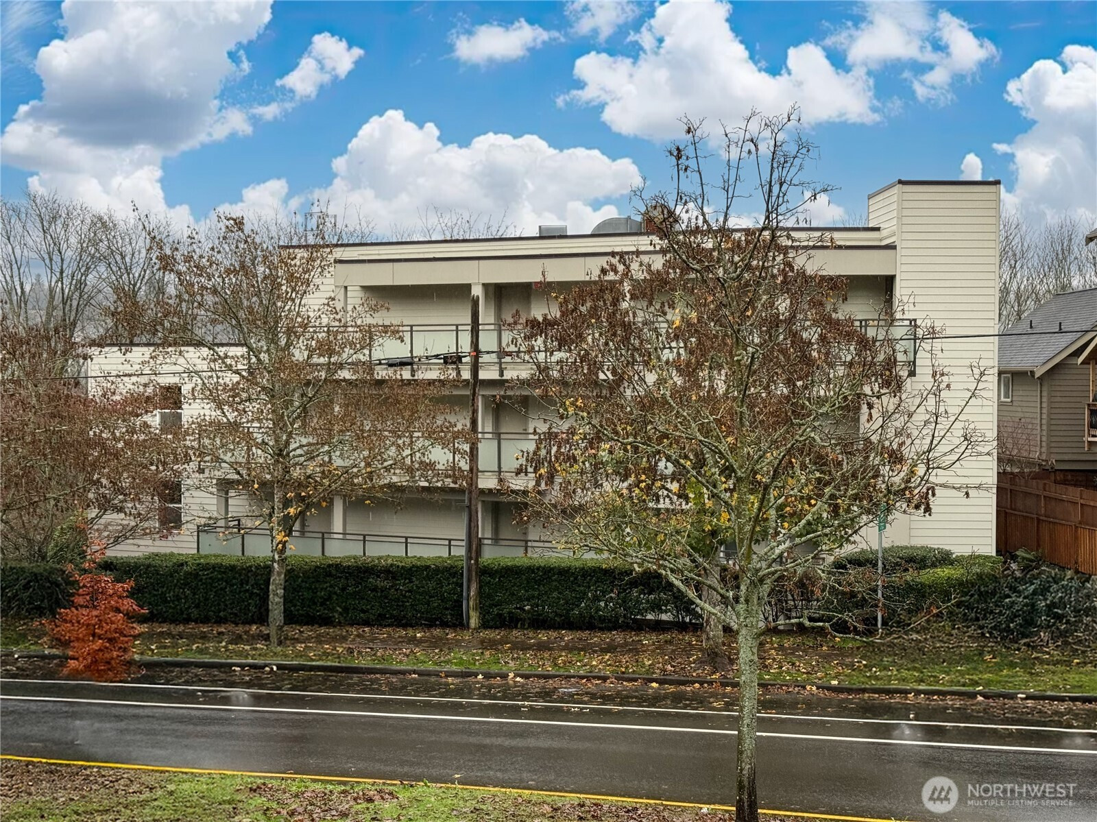 2334 Thorndyke Ave W, Seattle, WA 98199