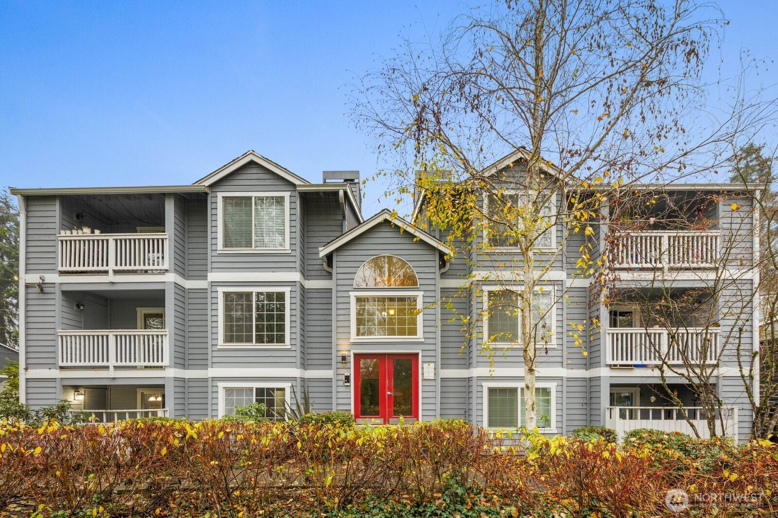 23410 18th Avenue S, Des Moines, WA 98198