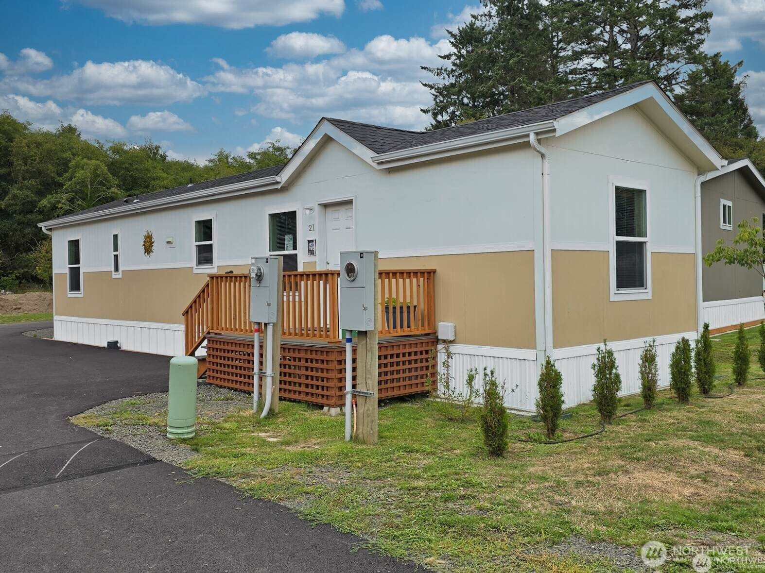 1303 30th Street, Seaview, WA 98624