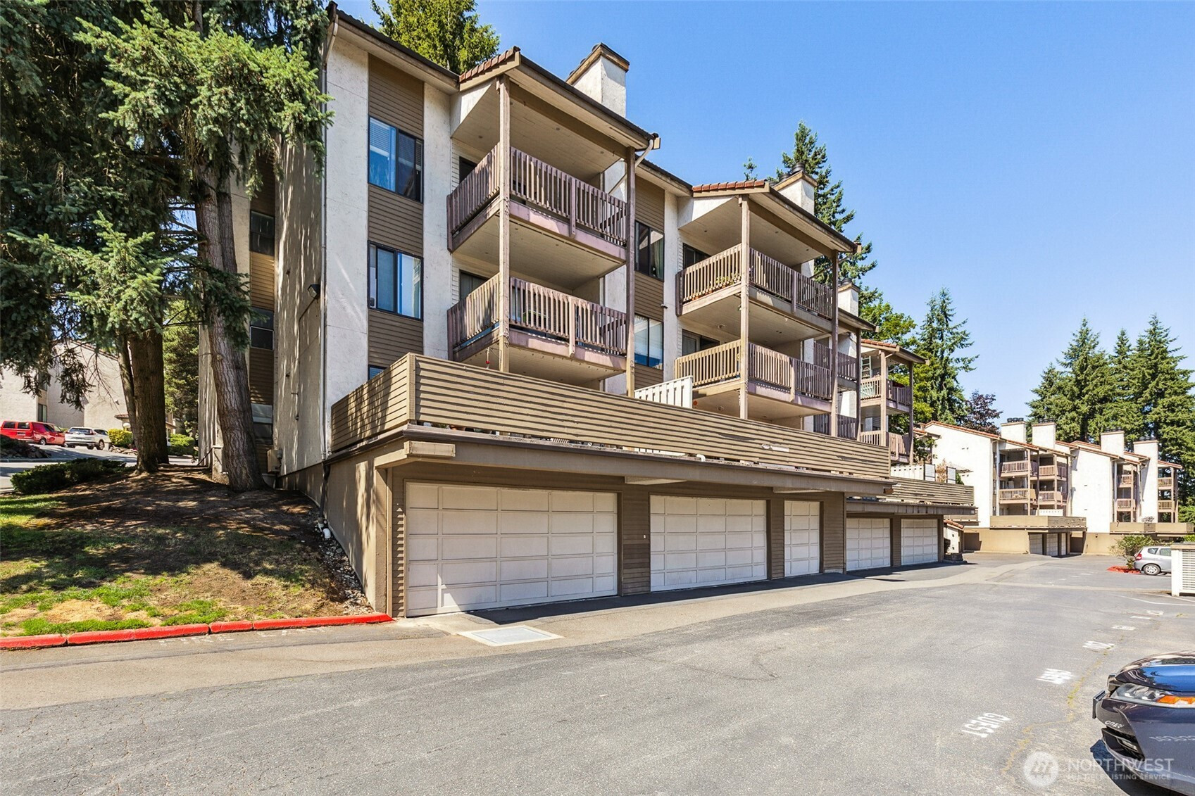 10410 NE 32nd Place, Bellevue, WA 98004