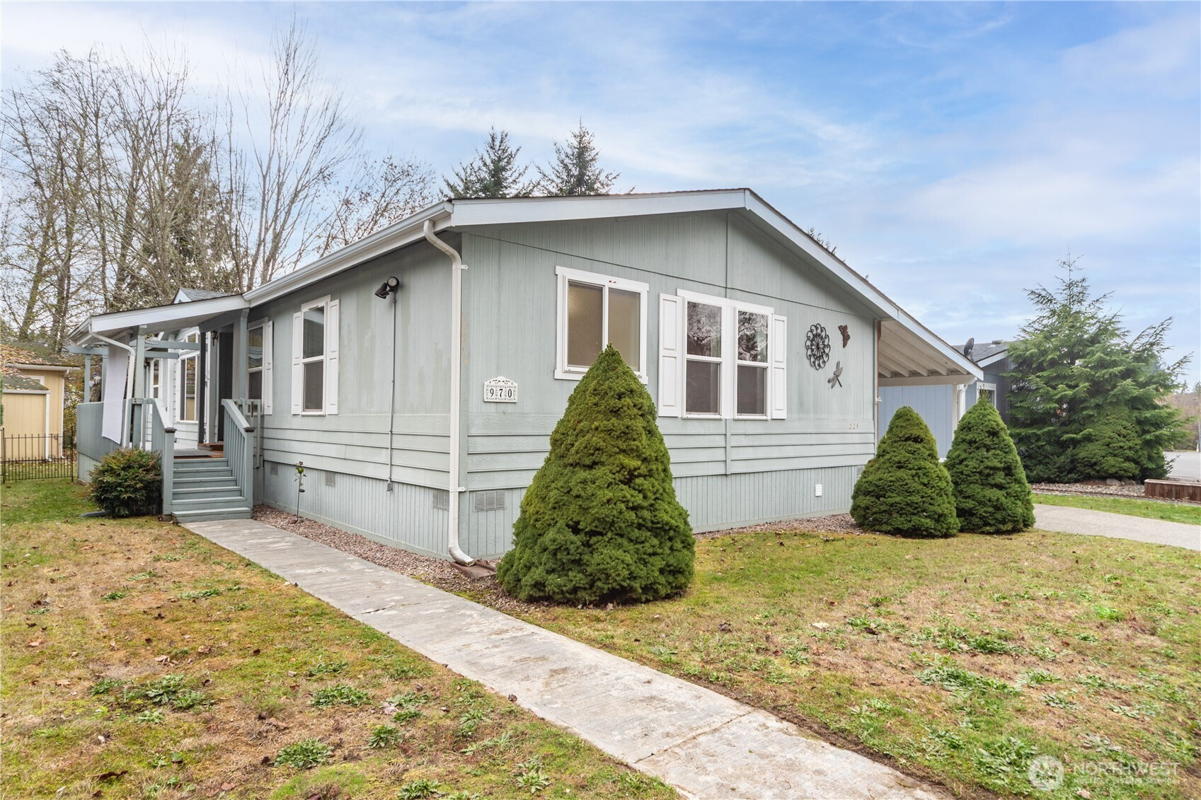 970 NE Saturn Lane, Bremerton, WA 98311