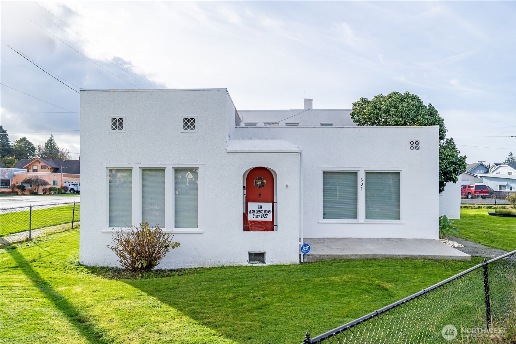 304 Emerson Avenue, Hoquiam, WA 98550