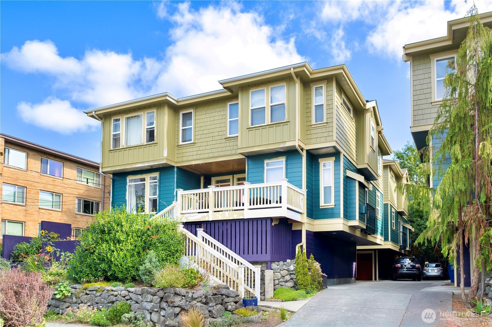 422 Federal Ave E, Seattle, WA 98102