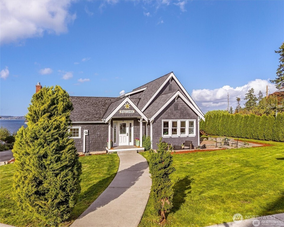 1539 Mukilteo Lane, Mukilteo, WA 98275