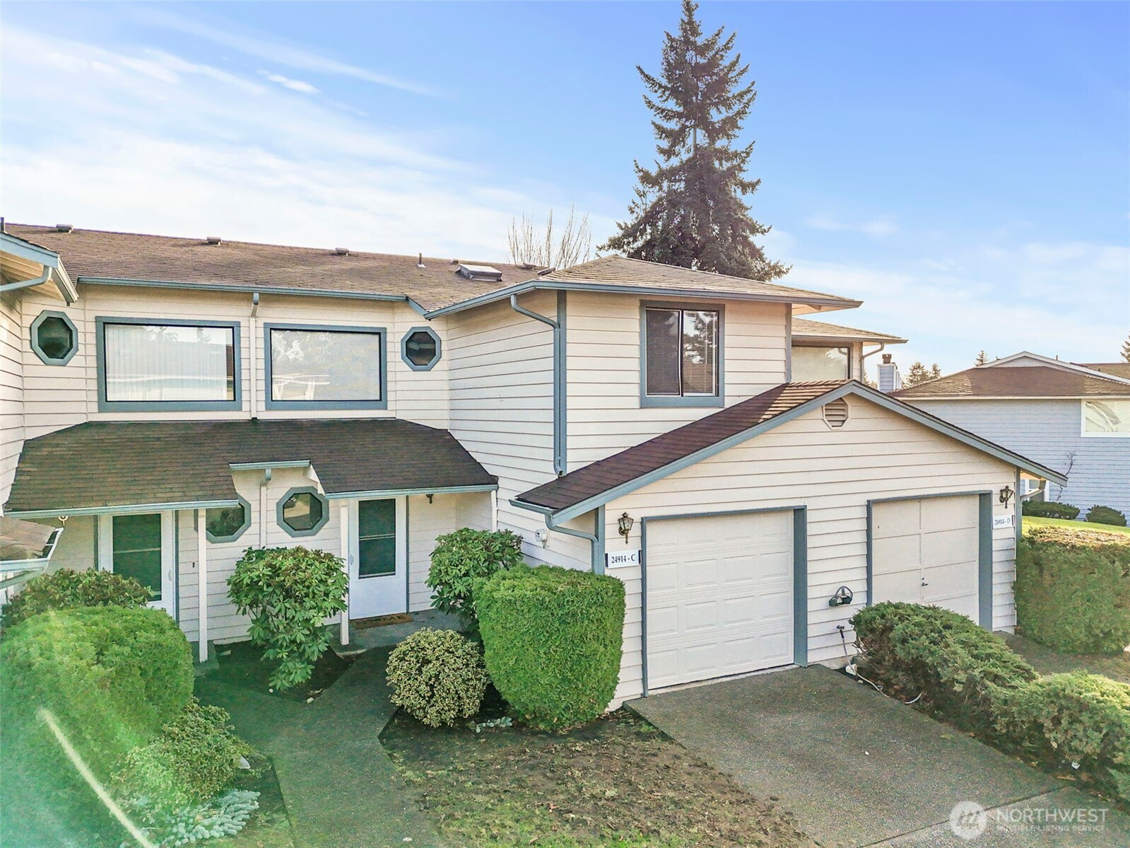 24914 109th Place SE, Kent, WA 98030