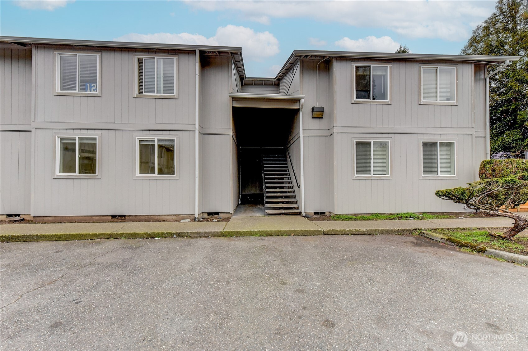 1601 Maple Lane, Kent, WA 98030