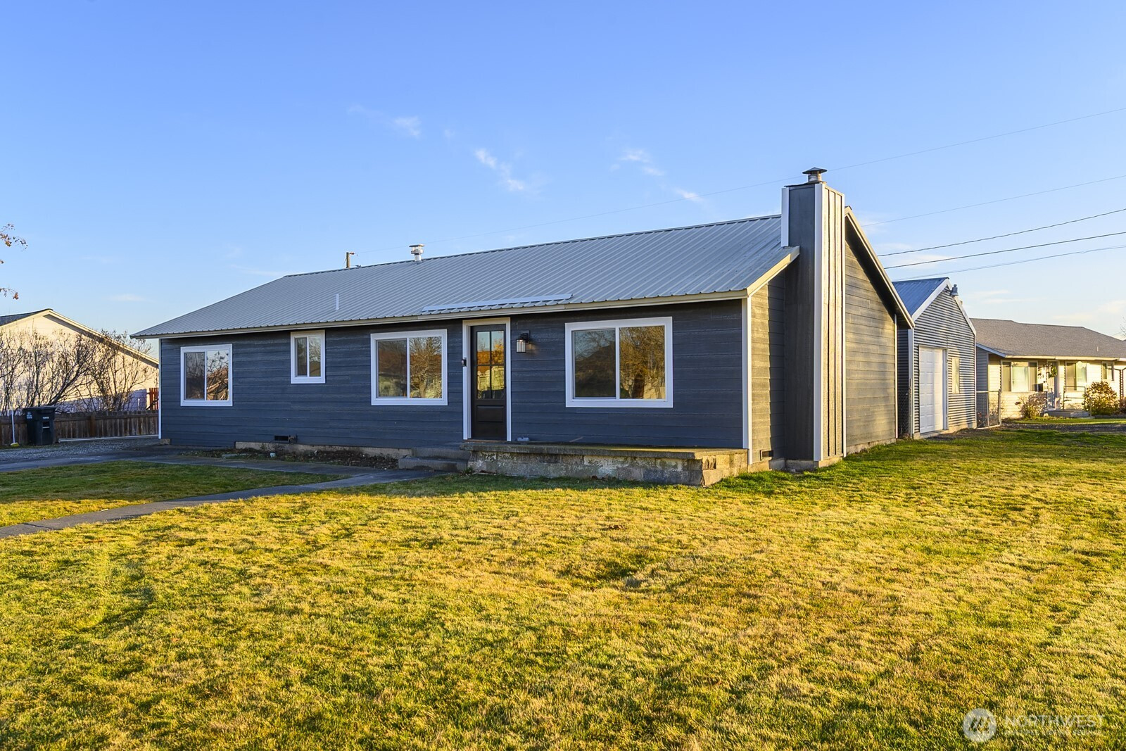 643 W Loop Drive, Moses Lake, WA 99357