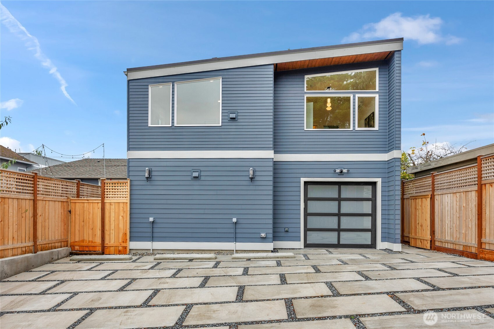 4048 32nd Avenue W, Seattle, WA 98199