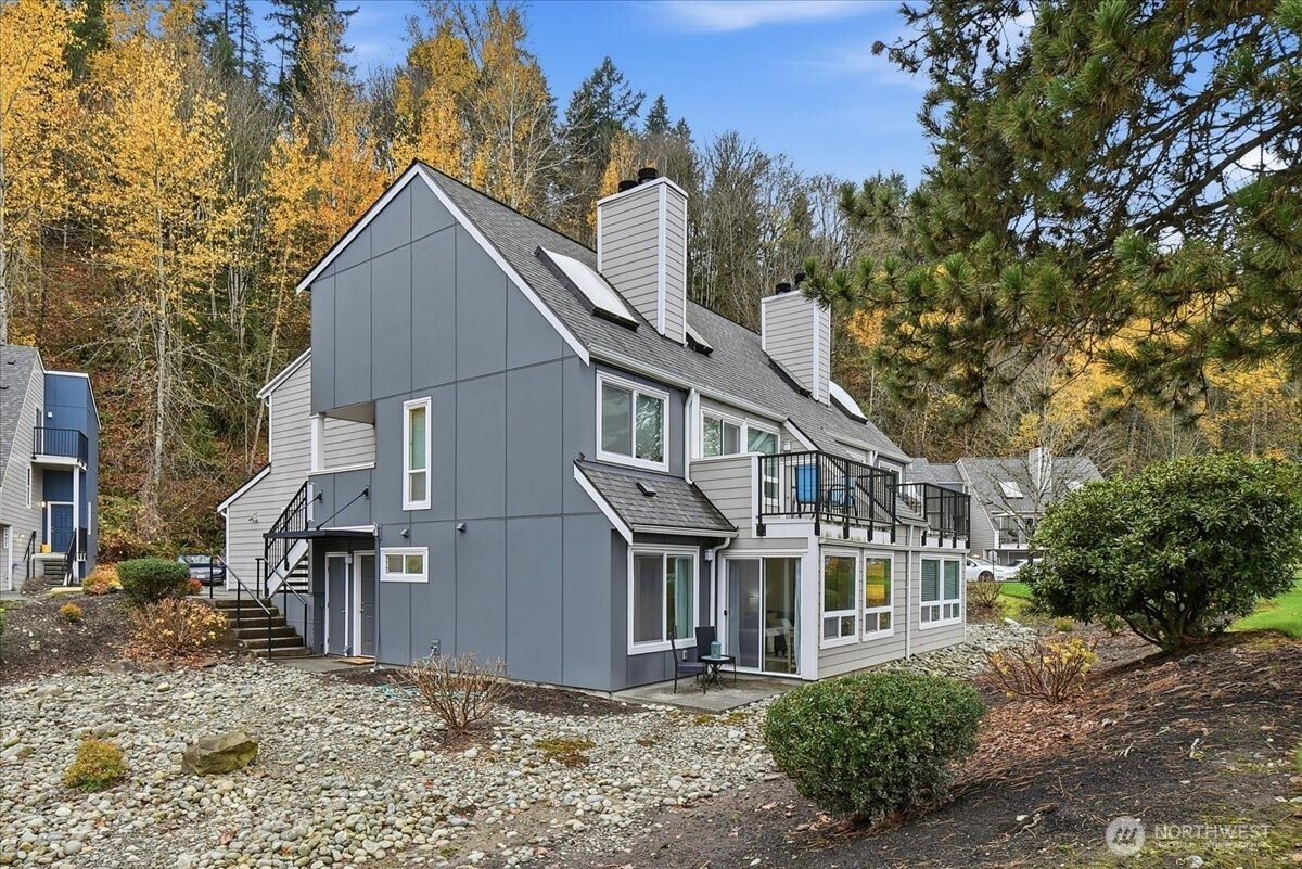 24620 45th Place S, Kent, WA 98032