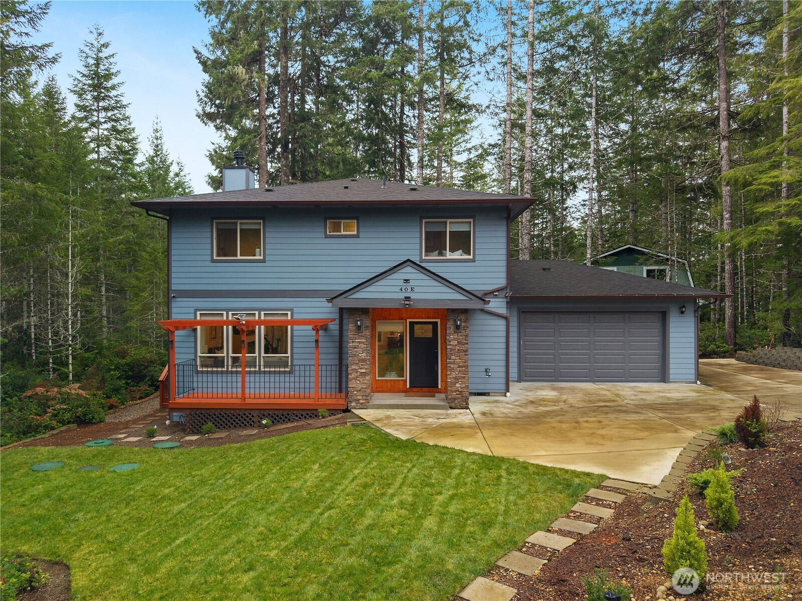 40 E Susan Court, Union, WA 98592