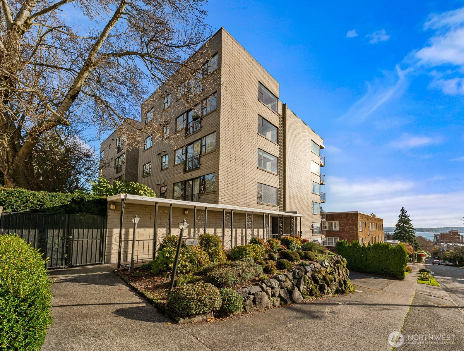 912 3rd Avenue W, Seattle, WA 98119