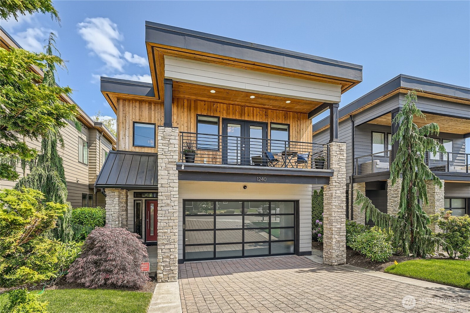 1240 4th Street W, Kirkland, WA 98033