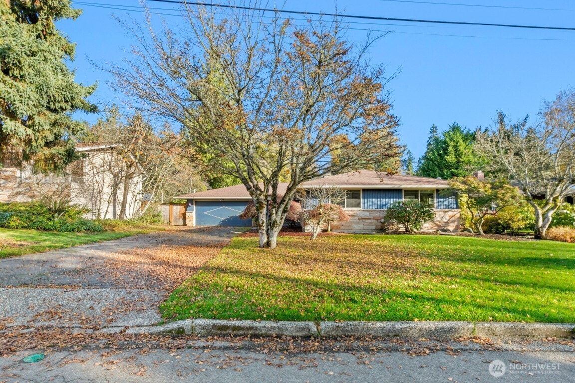 10338 44th Avenue NE, Seattle, WA 98125