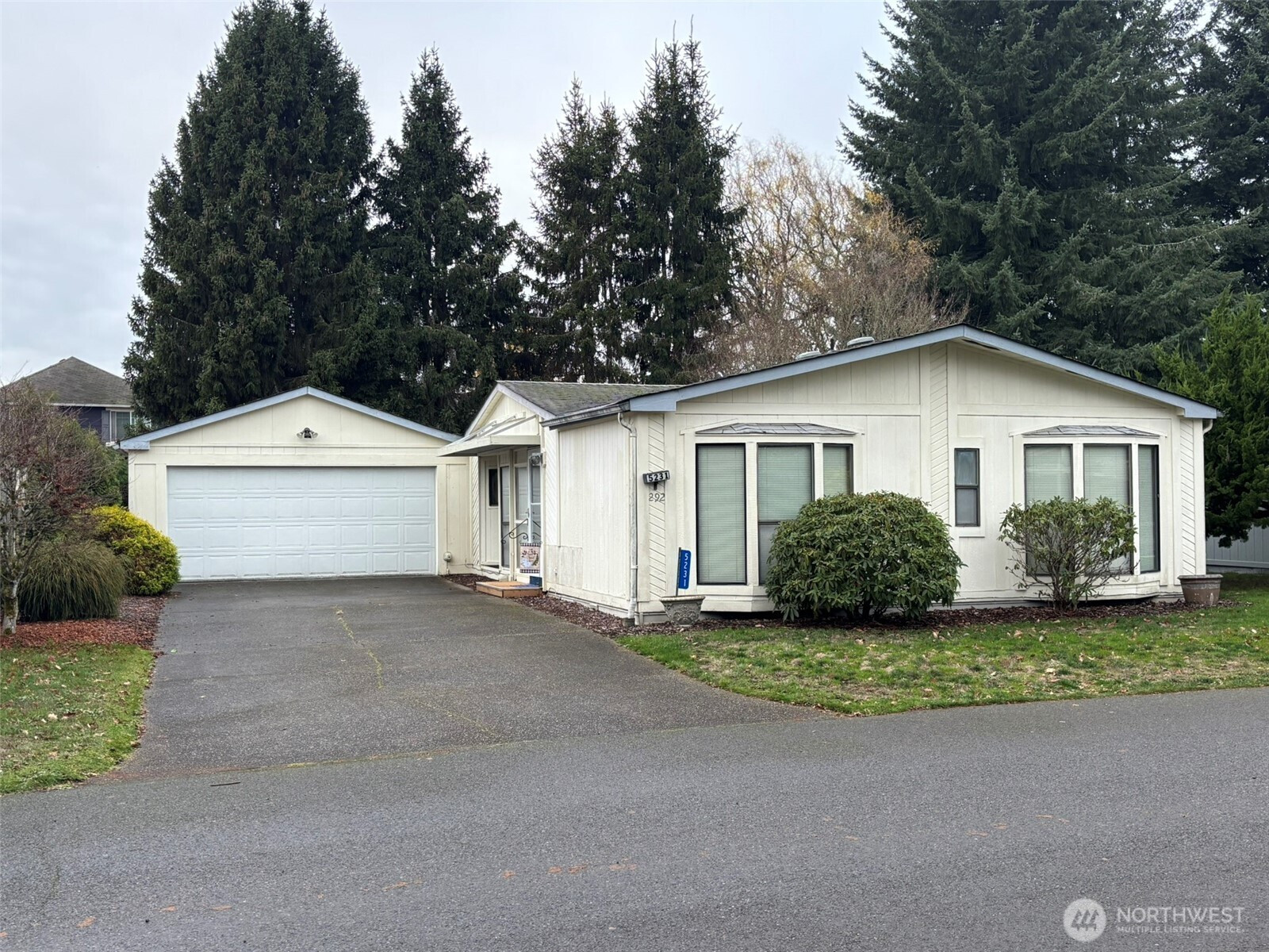5231 Mountain Greens Lane SE, Lacey, WA 98503