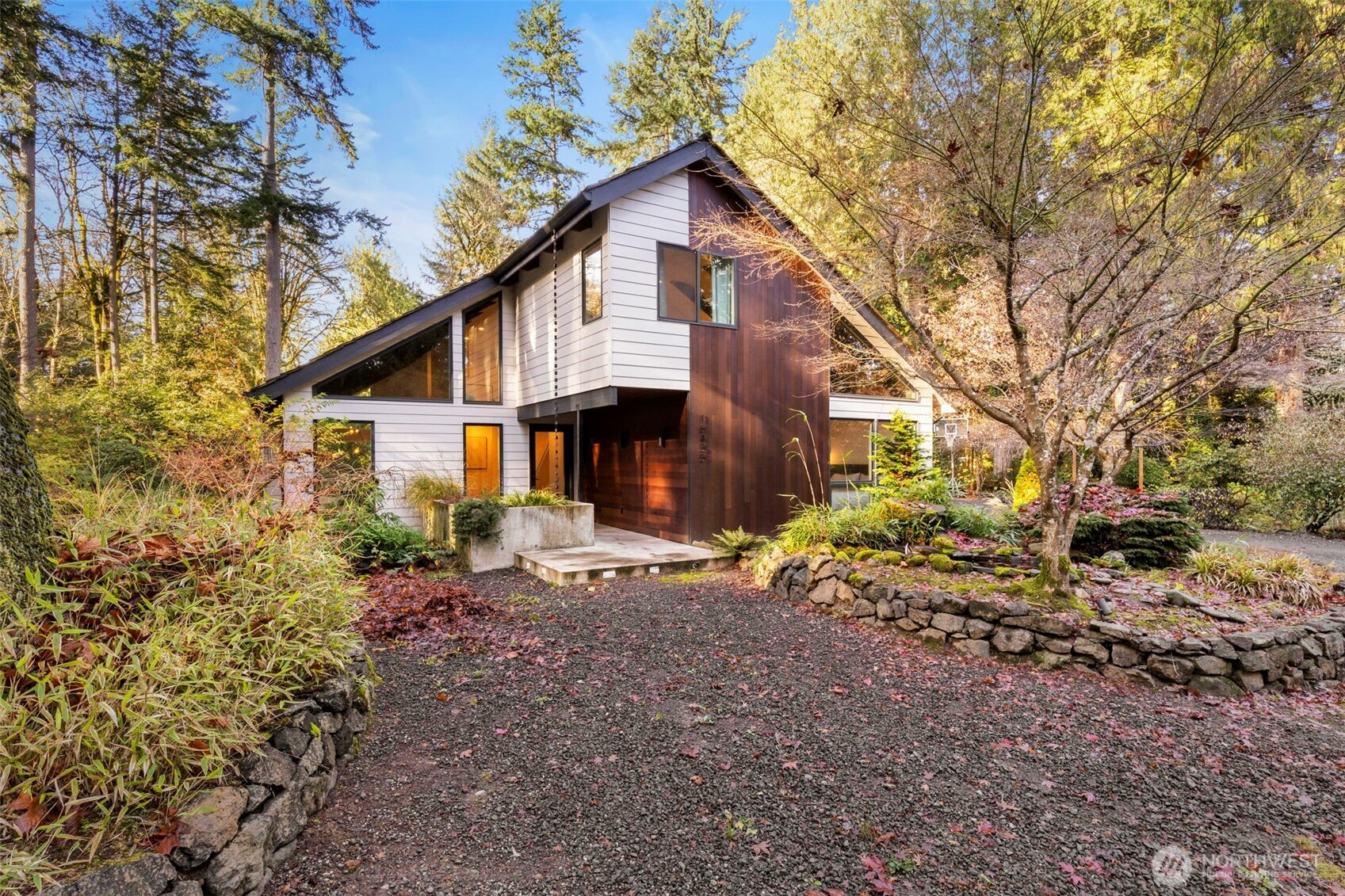 16455 Agate Point Road NE, Bainbridge Island, WA 98110