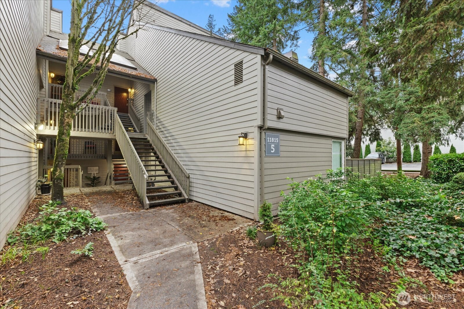 11815 93rd Lane NE, Kirkland, WA 98034