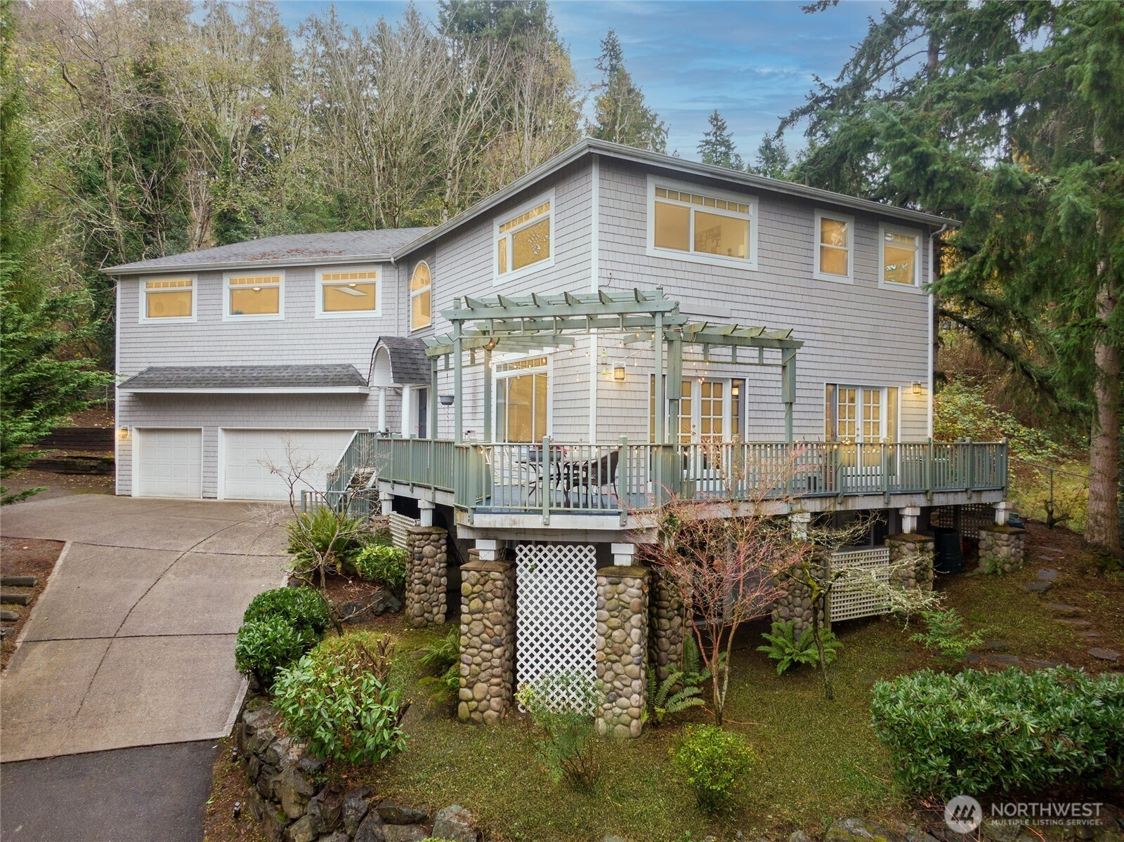 12117 Clearview Drive, Edmonds, WA 98026